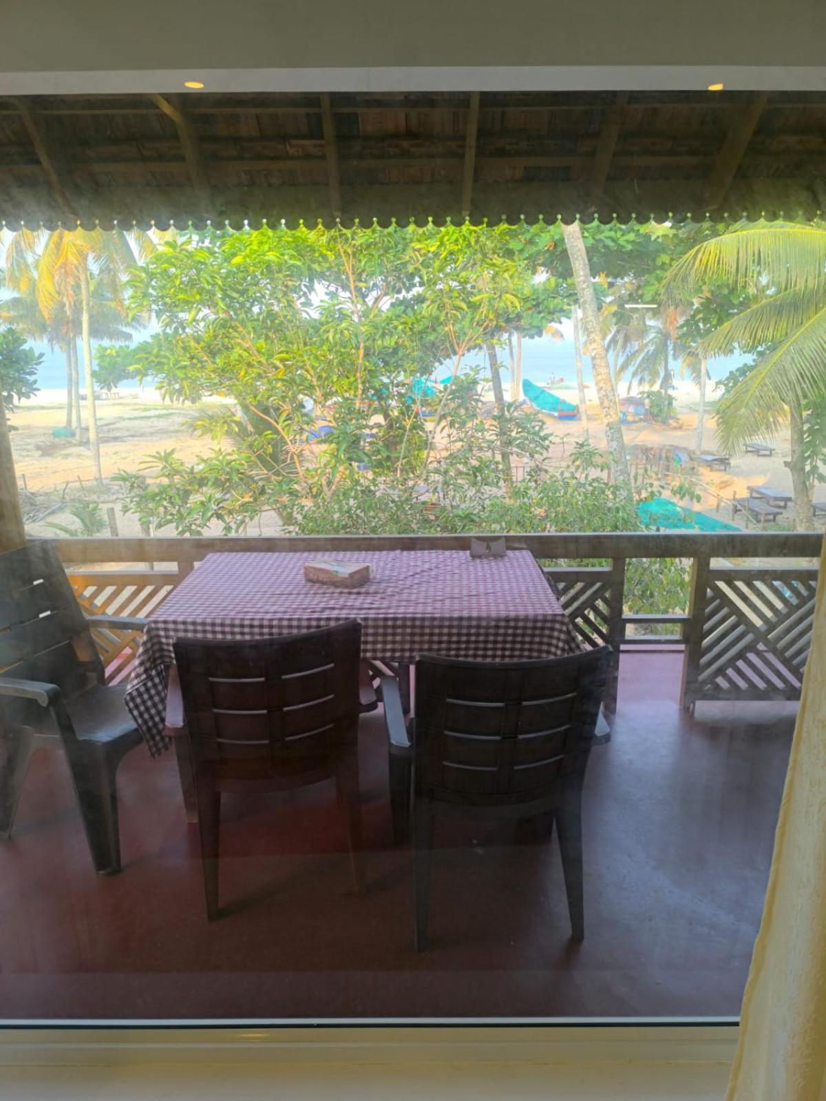 Marari Anna Beach Homestay Mararikulam Exterior photo
